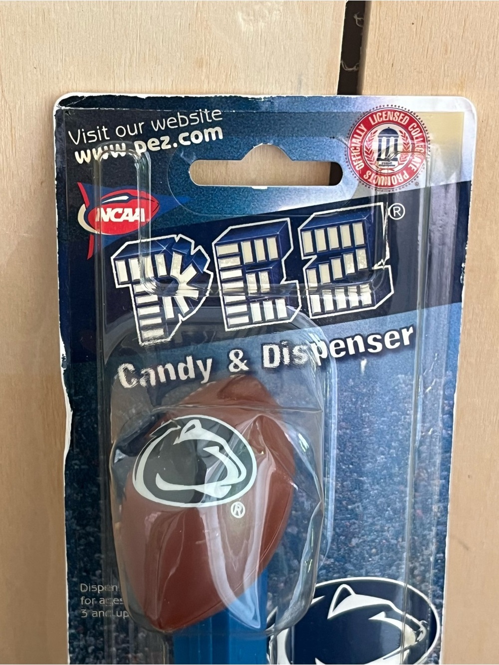 PEZ NCAA Football Topper Penn State University Nittany Lions PSU Dispenser NIP